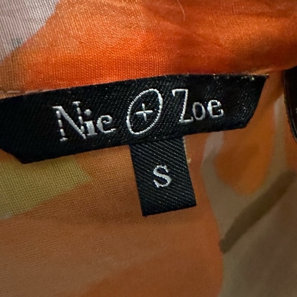 Nic + Zoe Button Down Shirt - Picture 3 of 6